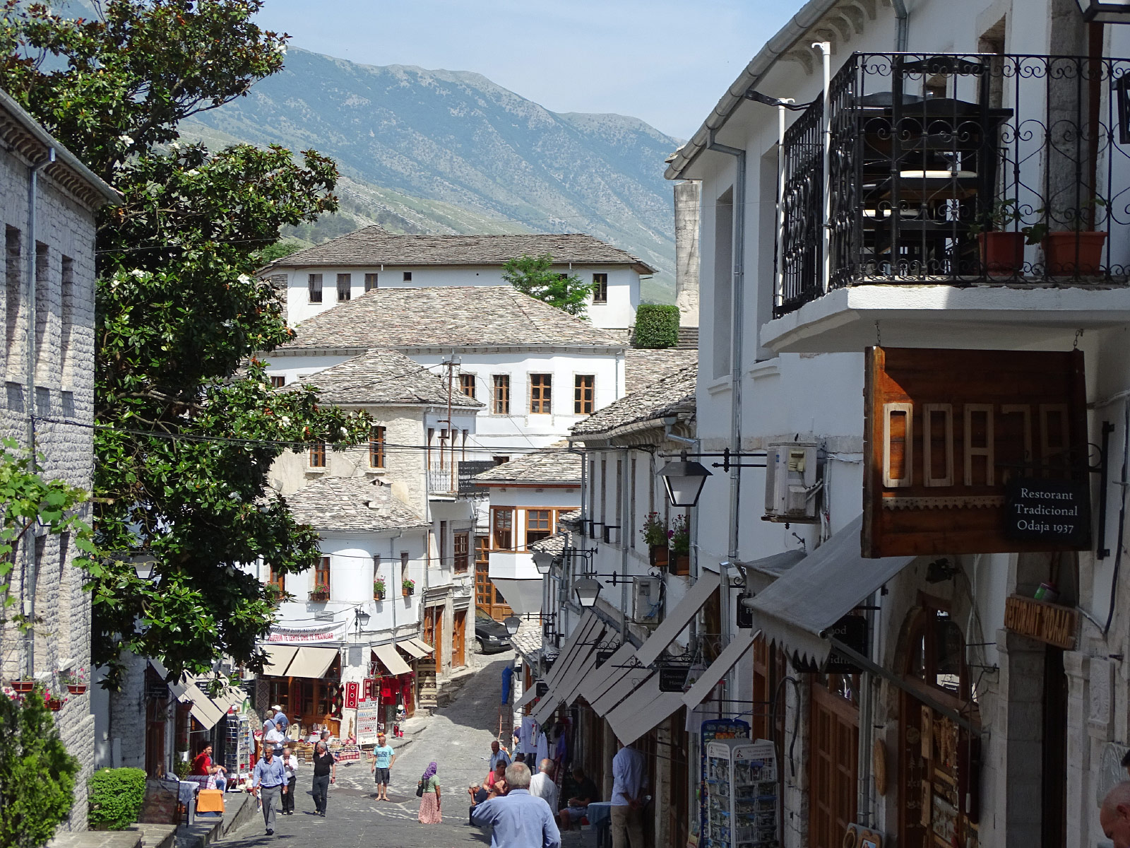 Gjirokastra (Photo license: CC BY 2.0)